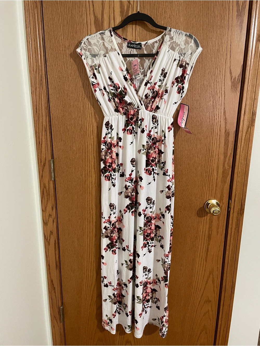 Sleeveless White Floral Maxi Dress with Lace Shoulders
